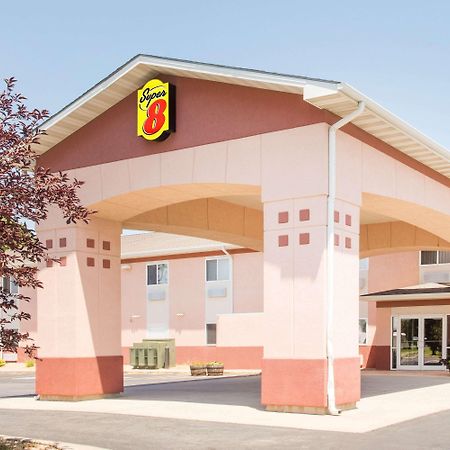 Super 8 By Wyndham Iola Ks Otel Dış mekan fotoğraf