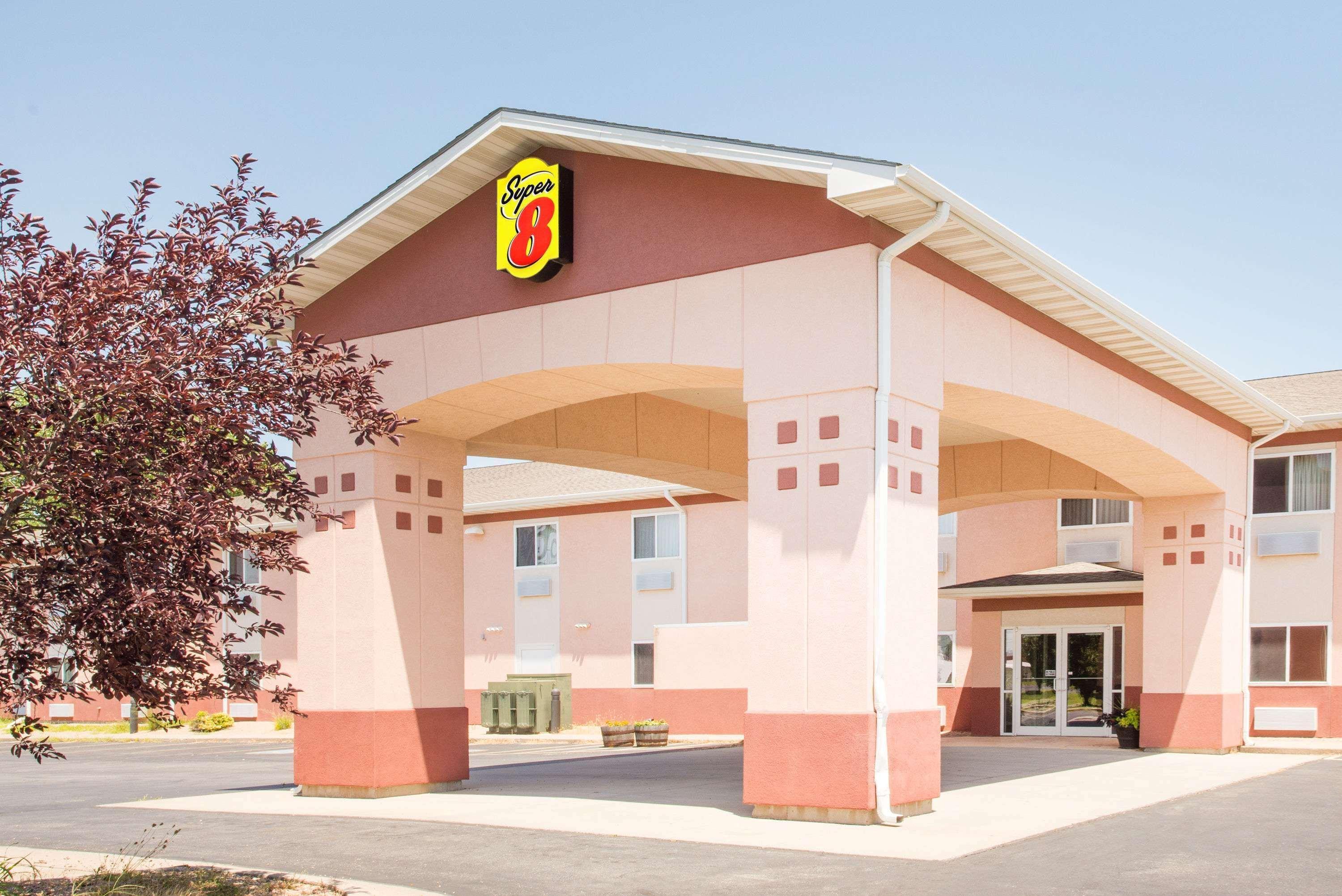 Super 8 By Wyndham Iola Ks Otel Dış mekan fotoğraf