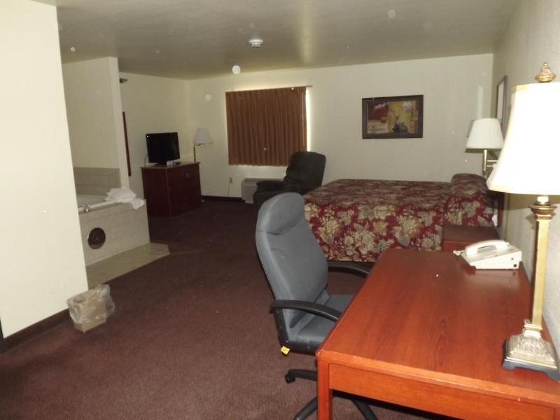 Super 8 By Wyndham Iola Ks Otel Dış mekan fotoğraf