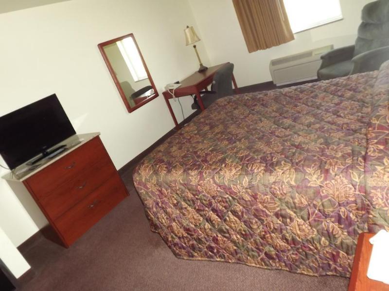 Super 8 By Wyndham Iola Ks Otel Dış mekan fotoğraf