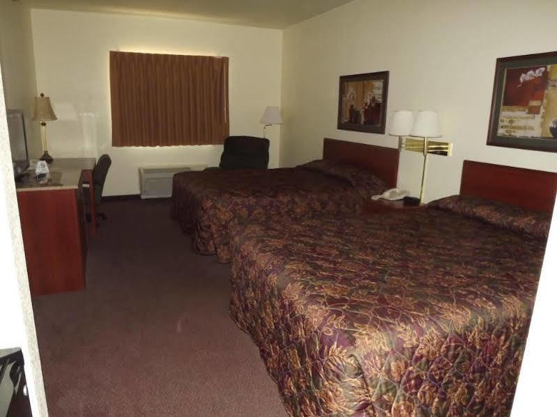 Super 8 By Wyndham Iola Ks Otel Dış mekan fotoğraf