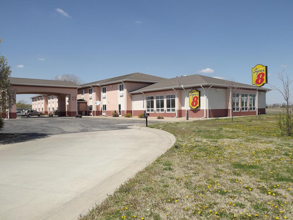 Super 8 By Wyndham Iola Ks Otel Dış mekan fotoğraf